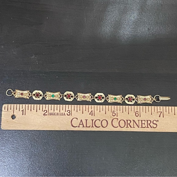 Vintage Unsigned Sarah Coventry Victorian Revival Gold-tone Link Bracelet - Picture 10 of 12